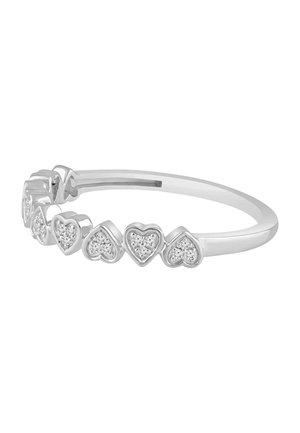 Bague ouverte en argent avec sept petites formes de cœur serties de pierres claires et scintillantes le long de l’anneau.