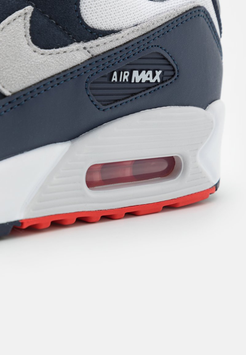 white red and blue air max 90