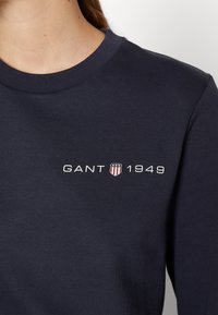 GANT PRINTED GRAPHIC C-NECK - Sweatshirt - evening blue