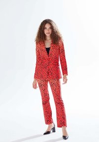Liquorish LEOPARD PRINT OMBRE - Blazer - orange