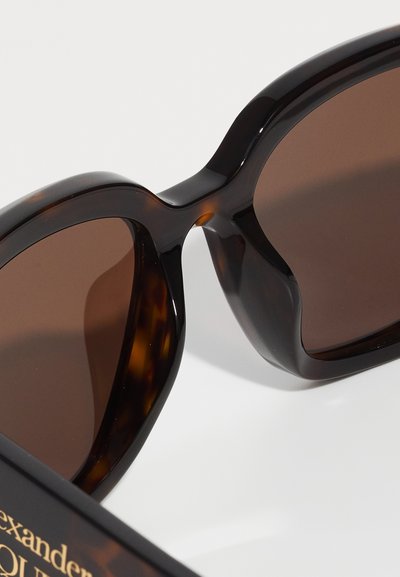 Alexander McQueen Slnečné okuliare - havana/brown