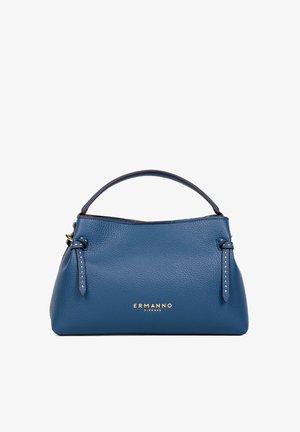 Borsa a mano in pelle blu con manico superiore, dettagli con fibbie laterali e logo dorato "ERMANNO FIRENZE" sul davanti.