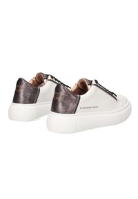 ALEXANDER SMITH Sneakers basse - bianco