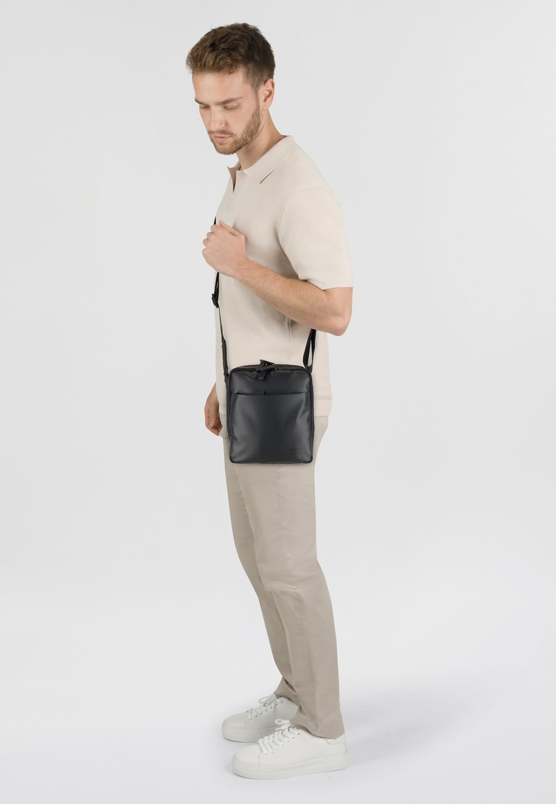 Jost TOLJA MINI - Sac bandoulière - schwarz