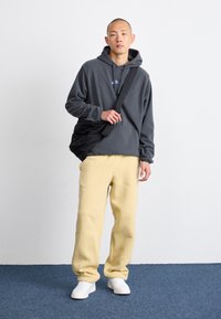 Hummel MATCH POINT MP - Sportcipő - bright white