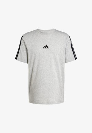 T-shirt en coton gris à manches courtes, avec un logo Adidas noir sur la poitrine et des rayures noires sur les épaules.