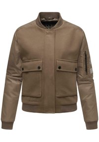 Unselected, stone brown