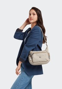 Kipling GABBIE S - Skuldertasker - signature beige