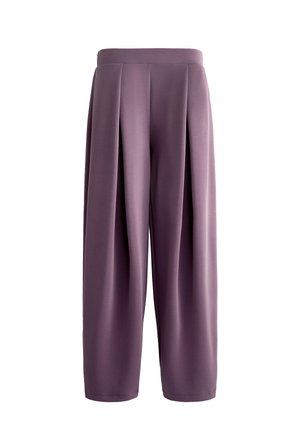 Weite Hose aus weich, leichtem, strukturiertem Stoff mit tiefen Falten, hoher Taille und einem sanften Lavendelton.
