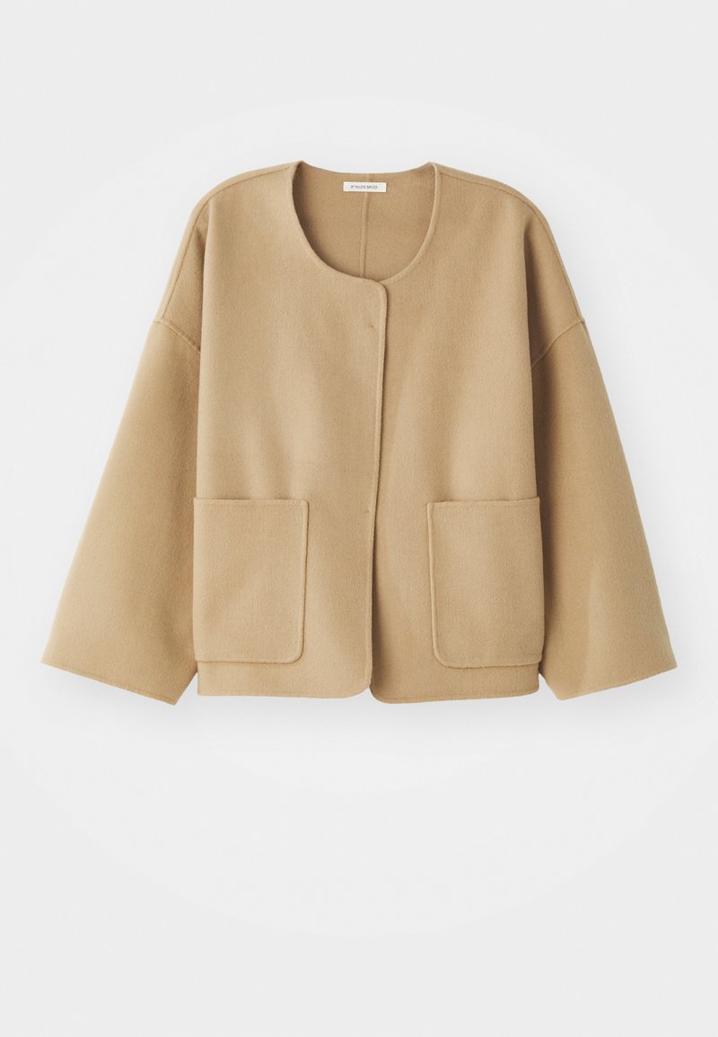 By Malene Birger Jas zandkleur