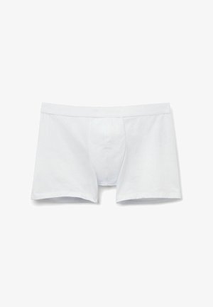 Weiße Boxer-Shorts aus weichem Stoff, mit enger Passform, elastischem Bund und einer Vorderpocket für Unterstützung. Keine Muster oder Grafiken.