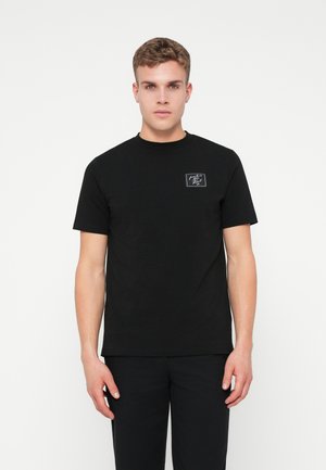 - T-shirt z nadrukiem
