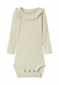 Kremefarget strikket bodysuit med lange ermer, rillet tekstur, volang rundt halsen og tre trykknapper nederst.