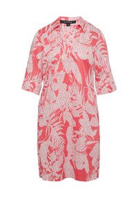 Koralowa sukienka z kołnierzykiem, z rękawami długości trzy czwarte i białym wzorem liści. Lekki materiał o luźnym kroju.