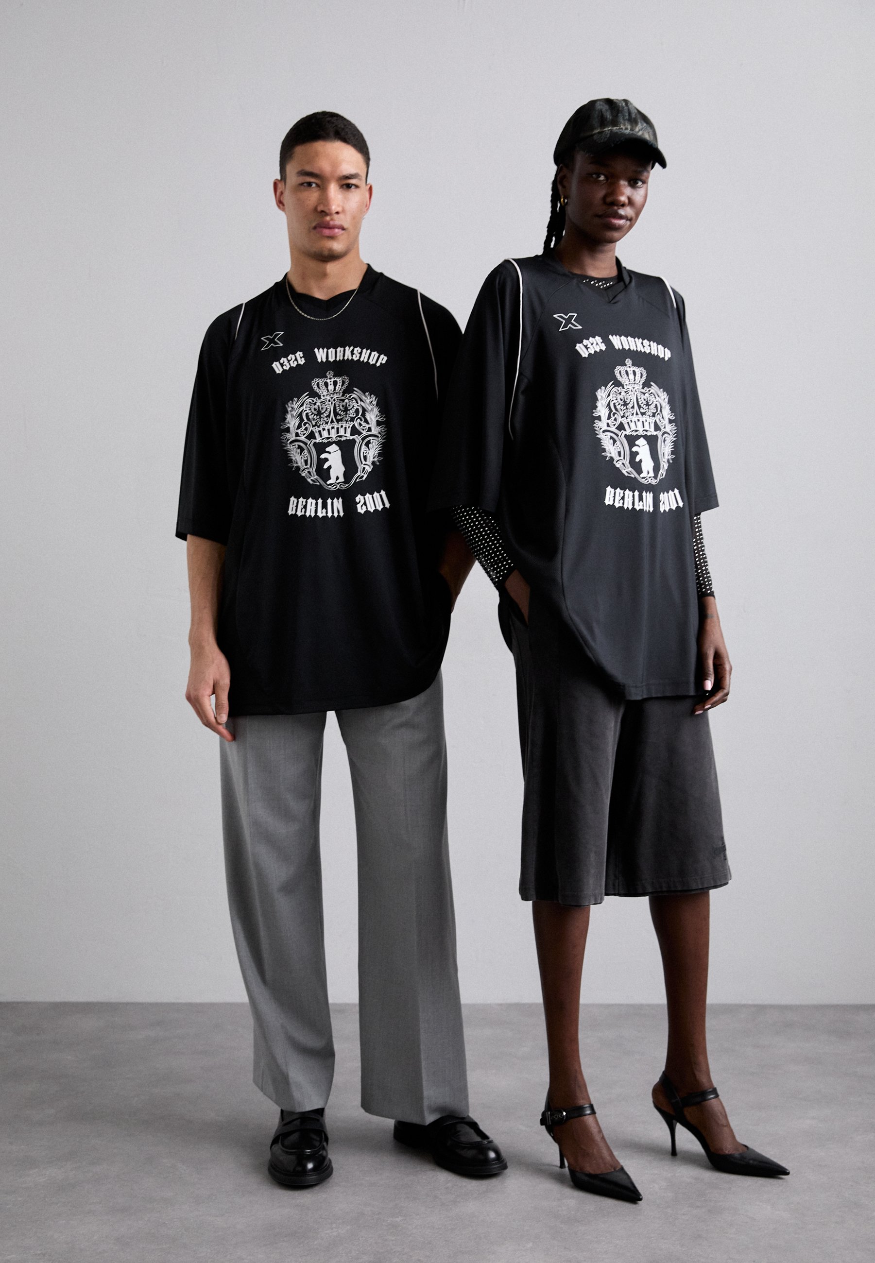 VIP【関税送料無料】希少 032C Black Sun Fine Rib T-shirt 032c: White Black Sun Fine Rib Longsleeve T-shirt | SSENSE