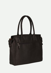 Schwarze Ledertasche mit zwei oberen Griffen, vorderer Reißverschlusstasche, rechteckiger Form, glatter Oberfläche und minimalistischer Gestaltung.