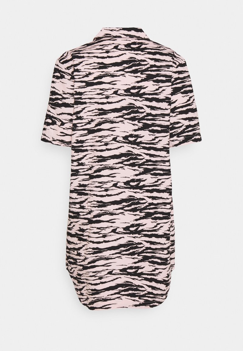 Damen Freizeitkleider | Dickies PILLAGER DRESS Blusenkleid light pink/pink - TO67416 Damen Freizeitkleider | Dickies PILLAGER DRESS Blusenkleid light pink/pink - TO67416