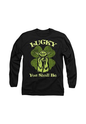 Schwarzes Langarmshirt mit grünem vierblättrigem Kleeblatt, Yoda-Figur und dem Schriftzug „LUCKY You Shall Be“ im Used-Look.