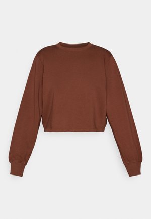 Brauner, kurz geschnittener Sweatshirt aus weichem Stoff mit langen Ärmeln und Rundhalsausschnitt. Die Textur ist glatt mit minimalen Nähdetails.