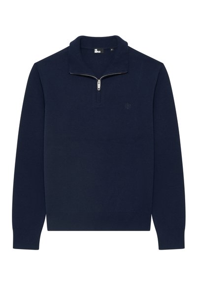 Granatowy sweter z wysokim kołnierzem i zamkiem, z prążkowanymi mankietami i dołem, wykonany z miękkiego materiału, z subtelnym logo na klatce piersiowej.