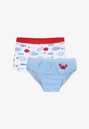 Ensemble de maillot de bain deux pièces comprenant un short de bain à motifs de poissons bleus et blancs avec une ceinture rouge et un slip léger bleu avec des détails de crabe rouge.