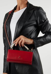 L'Atelier Du Sac LAURINE czerwony