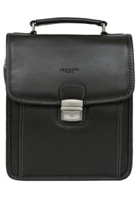 Borsa in pelle nera con un design strutturato, patta frontale, hardware argentato e cuciture bianche a contrasto. Presenta una maniglia superiore per il trasporto.