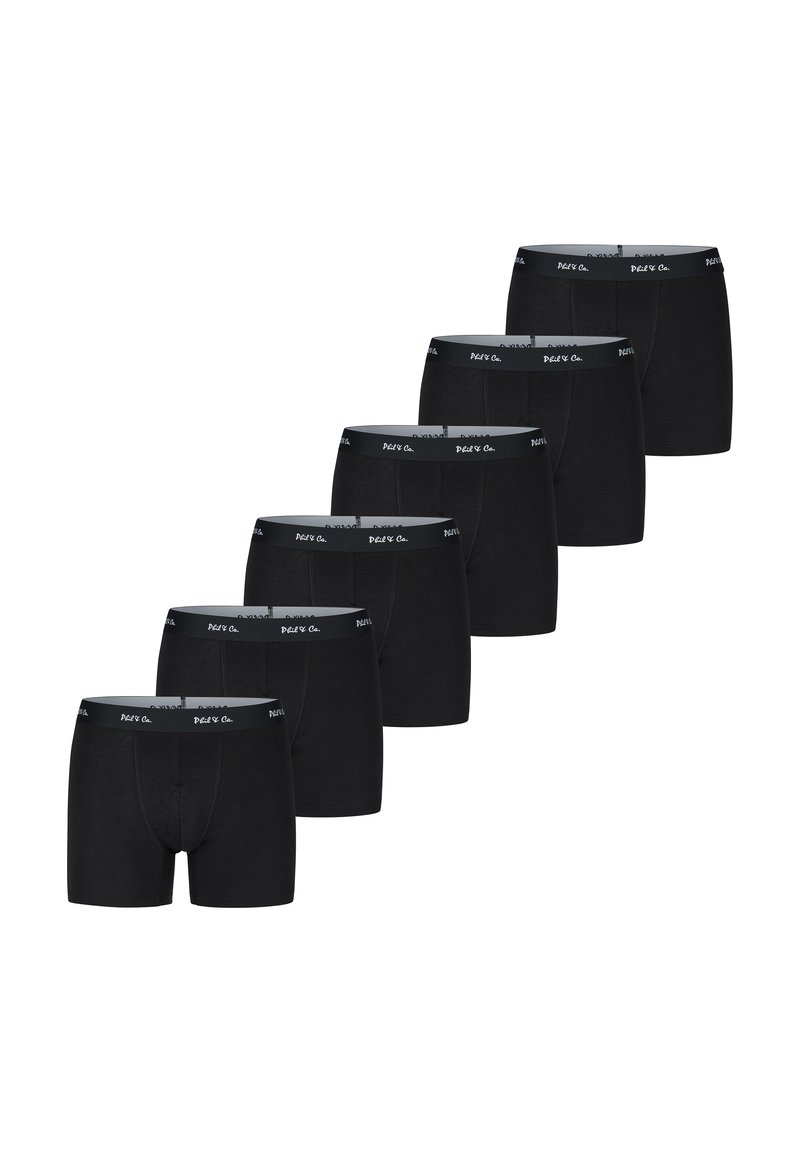 Svarta bomullskalsonger med elastisk midja, med en grå logotagg. Sju par arrangerade i rad, som visar samma design.