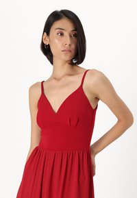 WAL G TALL RAYA  - Robe de soirée - cherry red