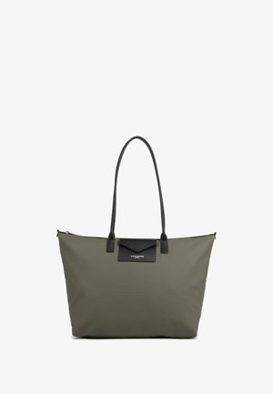 Borsa a spalla verde oliva realizzata in nylon liscio, con dettagli in pelle nera, due manici robusti e una chiusura superiore con zip.