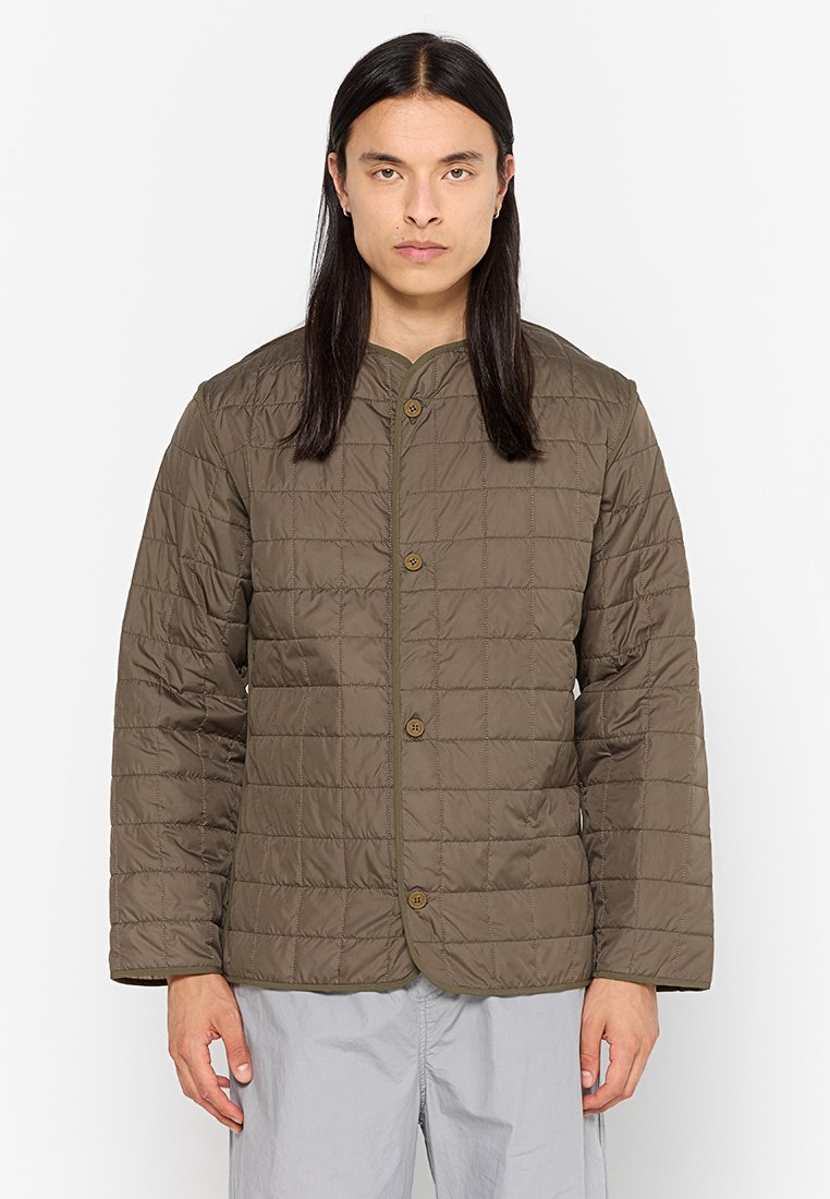 Sunnei Lichte jas olijfgroen