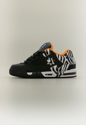DC Shoes, COMMAND - Маратонки - black/zebra
