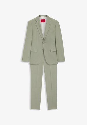 helehelist meeste ülikond kaherealise bleiseri ja sobivate pükstega, millel on sälk-lapatsid ja taskute kaaned.