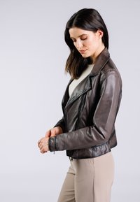 Freaky Nation RUNA - Giacca di pelle - taupe