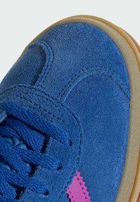 adidas Originals GAZELLE BOLD - Sapatilhas - blue purpleburst blue