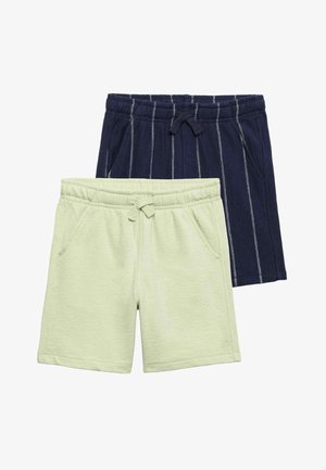 Dwie pary dziecięcych spodenek z elastycznym pasem, jedna jasnorozowa jednokolorowa, a druga granatowa z pionowymi białymi paskami, obie z przednimi kieszeniami i troczkami.