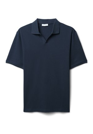 Polo shirt bleu marine avec un col classique, des manches courtes et un tissu texturé à côtes. Design simple avec une coupe droite et sans motifs.