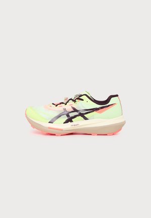 ASICS FUJI SPEED UNISEX - Chaussures de running - illuminate yellow/dark aubergine