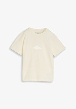 Off-white oversized T-shirt met korte mouwen, ronde hals en kleine witte logotekst "The Outdoor Club" gecentreerd op de voorkant.