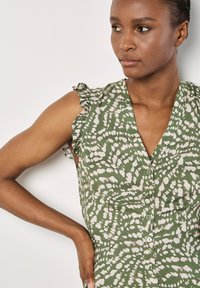 Apricot ABSTRACT - Freizeitkleid - green