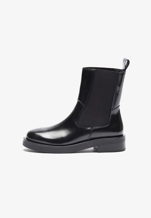 Classic ankle boots - black