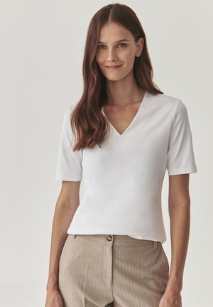 TATUUM VICTA - Basic T-shirt - white