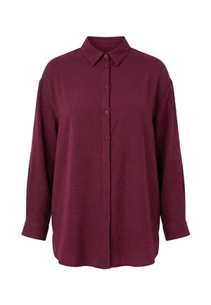 Camicia a maniche lunghe con bottoni in borgogna scuro, con colletto classico e maniche con polsini, mostrata su sfondo bianco.