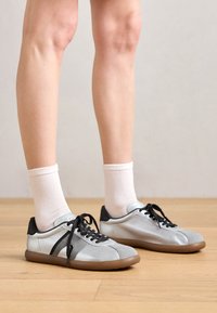 PELOTAS SOLLER - Sneakers laag - summer cumulo/rebound silver