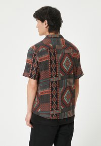 Koton SHORT SLEEVE - Skjorter - black