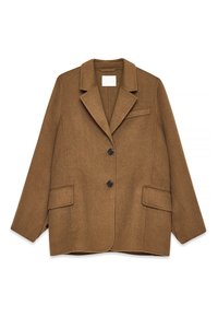 Brown wool blazer with a notched collar, single-breasted design, two large front pockets, and a small chest pocket. Features black buttons.