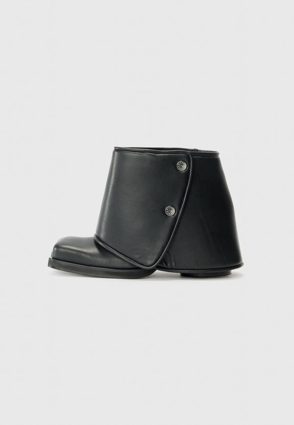 EMRIK UNISEX - Classic ankle boots