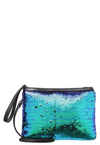 Kopertówka z czarnym suwakiem i paskiem, ozdobiona niebiesko-zielonymi odwracalnymi cekinami tworzącymi teksturowany, błyszczący efekt.