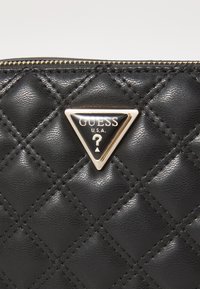 Guess GIULLY CAMERA BAG - Schoudertas - black