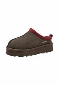s.Oliver Lahtised kingad - dark brown